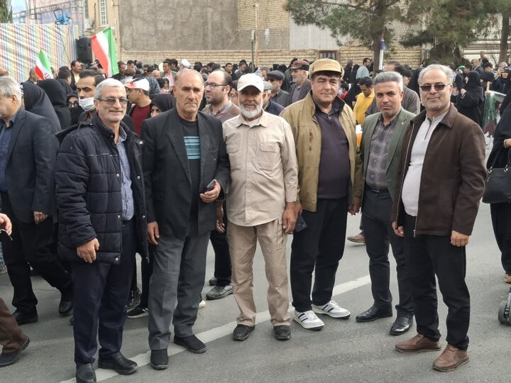 تصاویر/ حماسی و پرشور مردم کاشان در راهپیمایی 22 بهمن