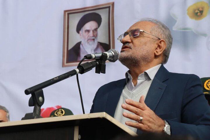 تصاویر/ راهپیمایی یوم الله ۲۲ بهمن با حضور پرشور مردم انقلابی قرچک