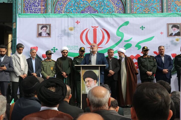 تصاویر/ راهپیمایی یوم الله ۲۲ بهمن با حضور پرشور مردم انقلابی قرچک