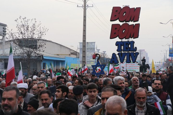 تصاویر/ راهپیمایی یوم الله ۲۲ بهمن با حضور پرشور مردم انقلابی قرچک