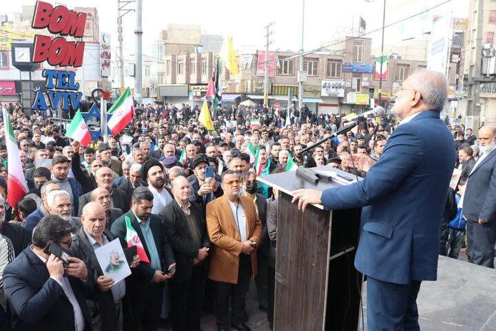 تصاویر/ راهپیمایی یوم الله ۲۲ بهمن با حضور پرشور مردم انقلابی قرچک