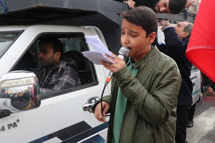 تصاویر/ راهپیمایی یوم الله ۲۲ بهمن با حضور پرشور مردم انقلابی قرچک