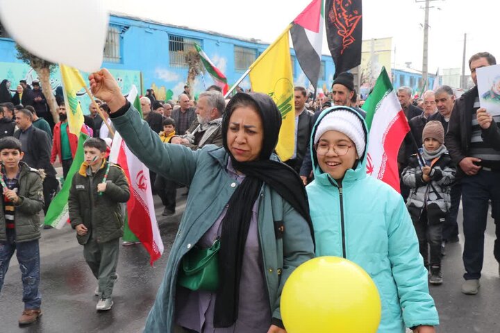 تصاویر/ راهپیمایی یوم الله ۲۲ بهمن با حضور پرشور مردم انقلابی قرچک