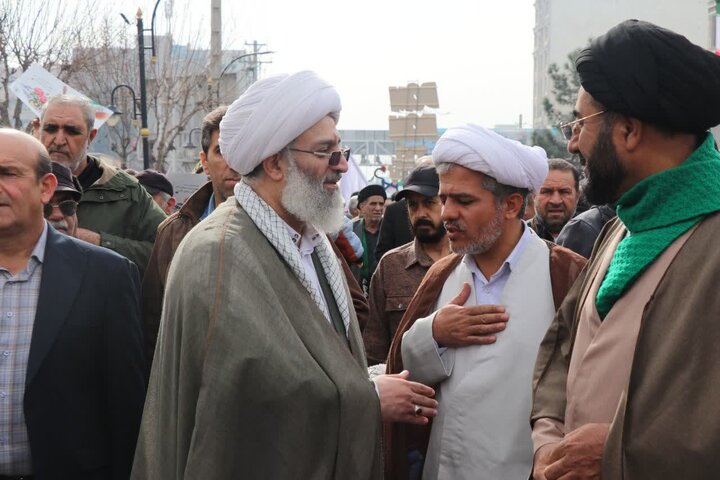 تصاویر/ راهپیمایی یوم الله ۲۲ بهمن با حضور پرشور مردم انقلابی قرچک