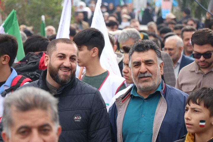 تصاویر/ راهپیمایی یوم الله ۲۲ بهمن با حضور پرشور مردم انقلابی قرچک