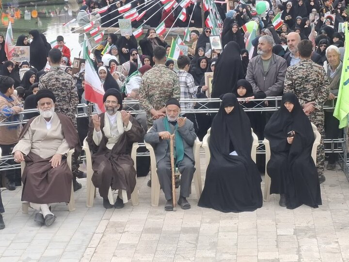 تصاویر/ جشن یوم الله 22 بهمن در میدان جهاد کاشان