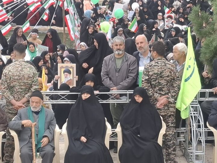 تصاویر/ جشن یوم الله 22 بهمن در میدان جهاد کاشان