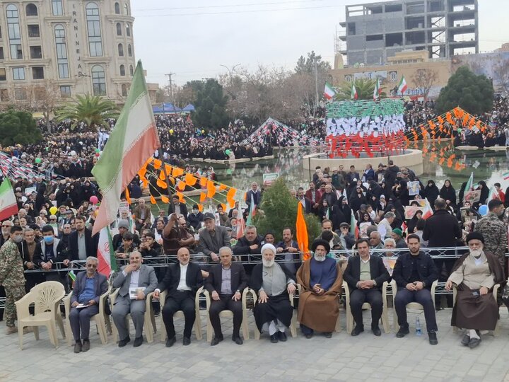 تصاویر/ جشن یوم الله 22 بهمن در میدان جهاد کاشان