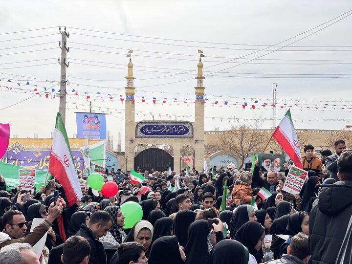 تصاویر/ مراسم راهپیمایی یوم الله ۲۲ بهمن سال در ملارد