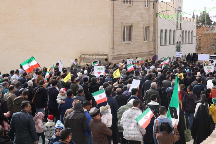 تصاویر/ خروش مردم انقلابی در راهپیمایی یوم الله 22 بهمن ماه در مهدی‌شهر