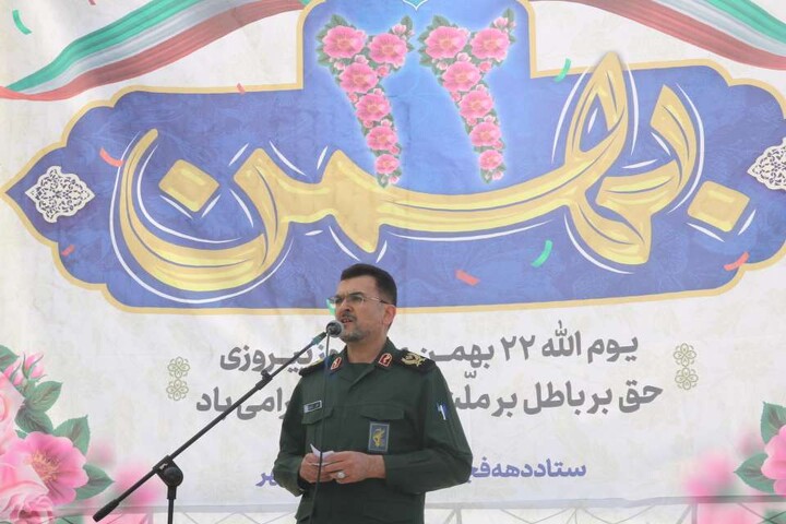 تصاویر/ خروش مردم انقلابی در راهپیمایی یوم الله 22 بهمن ماه در مهدی‌شهر