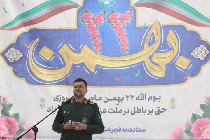 تصاویر/ خروش مردم انقلابی در راهپیمایی یوم الله 22 بهمن ماه در مهدی‌شهر