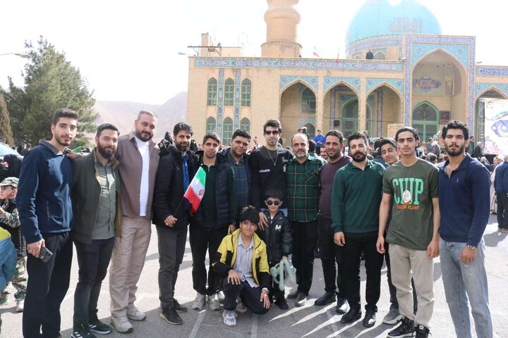 تصاویر/ خروش مردم انقلابی در راهپیمایی یوم الله 22 بهمن ماه در مهدی‌شهر