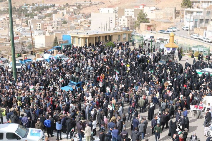تصاویر/ خروش مردم انقلابی در راهپیمایی یوم الله 22 بهمن ماه در مهدی‌شهر