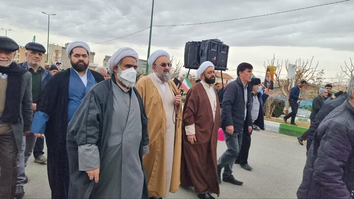 تصاویر/ حضور پرشور مردم دماوند در راهپیمایی ۲۲ بهمن