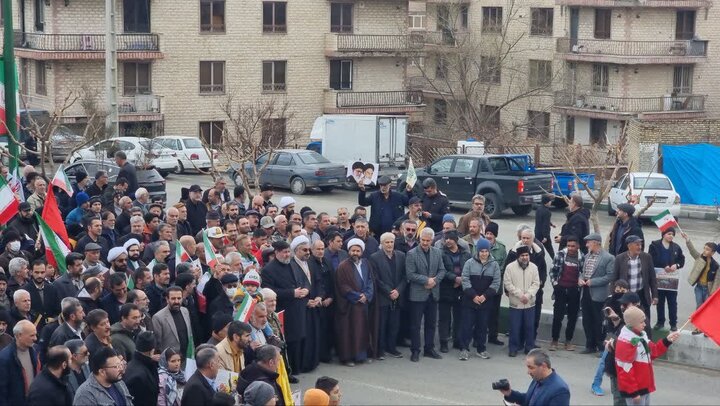 تصاویر/ حضور پرشور مردم دماوند در راهپیمایی ۲۲ بهمن