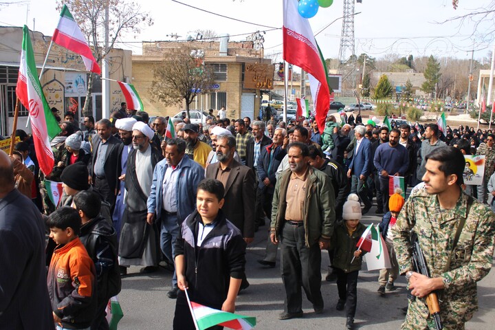 تصاویر/ مراسم راهپیمایی یوم‌الله ۲۲ بهمن در شهر جوپار