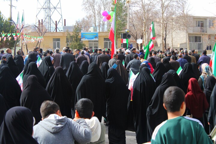 تصاویر/ مراسم راهپیمایی یوم‌الله ۲۲ بهمن در شهر جوپار