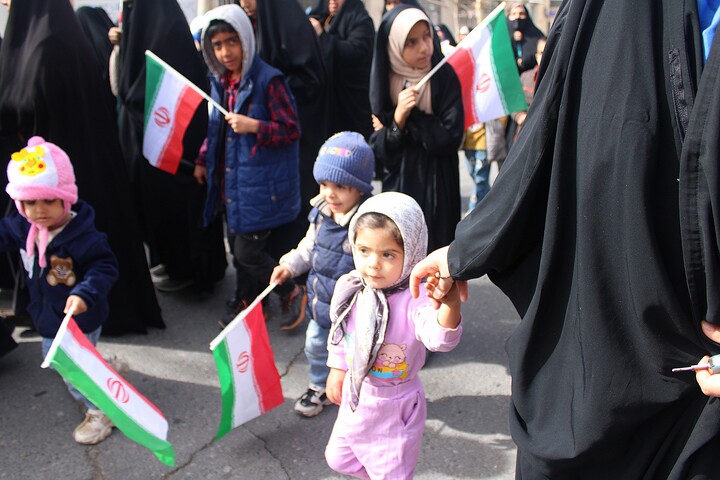 تصاویر/ مراسم راهپیمایی یوم‌الله ۲۲ بهمن در شهر جوپار