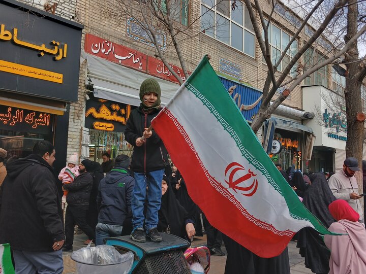 تصاویر/راهپیمایی ۲۲ بهمن در مشهدمقدس