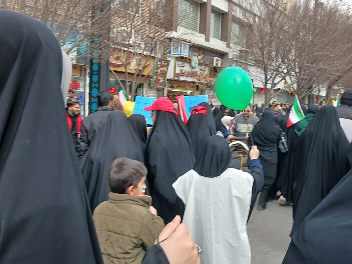 تصاویر/راهپیمایی ۲۲ بهمن در مشهدمقدس