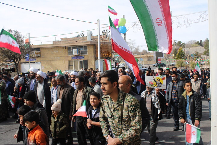 تصاویر/ مراسم راهپیمایی یوم‌الله ۲۲ بهمن در شهر جوپار