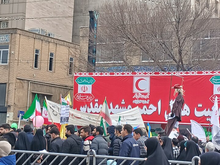 تصاویر/راهپیمایی ۲۲ بهمن در مشهدمقدس