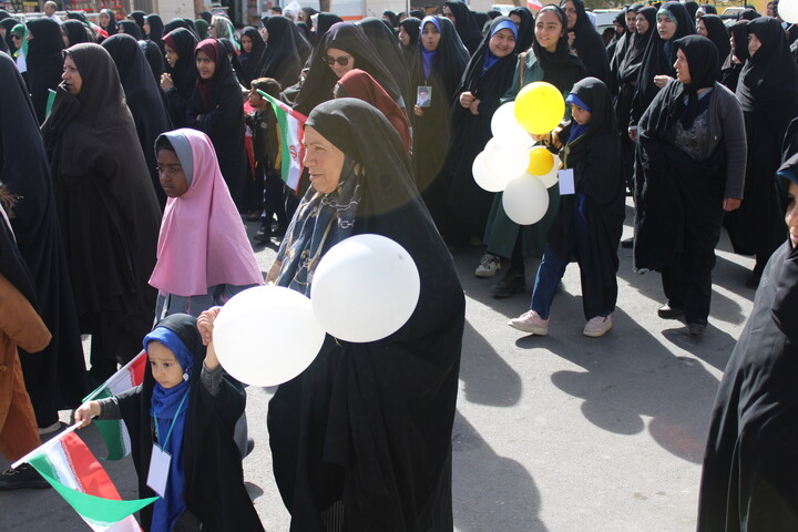 تصاویر/ مراسم راهپیمایی یوم‌الله ۲۲ بهمن در شهر جوپار