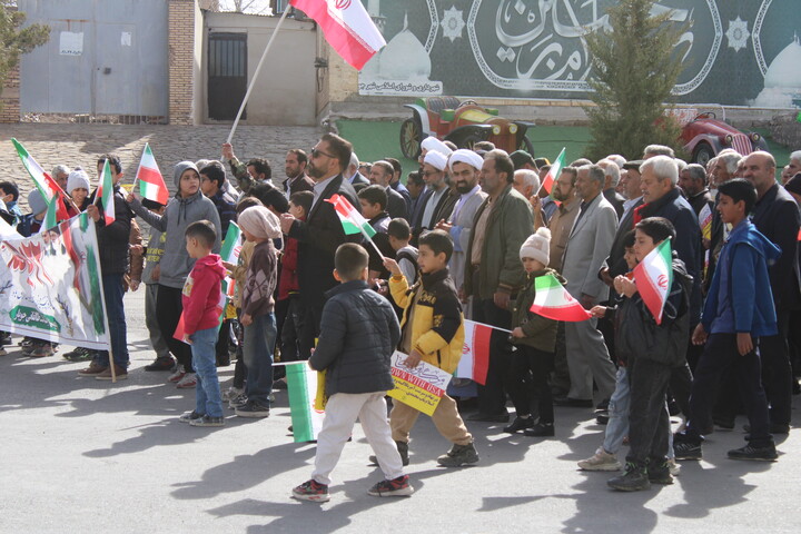 تصاویر/ مراسم راهپیمایی یوم‌الله ۲۲ بهمن در شهر جوپار