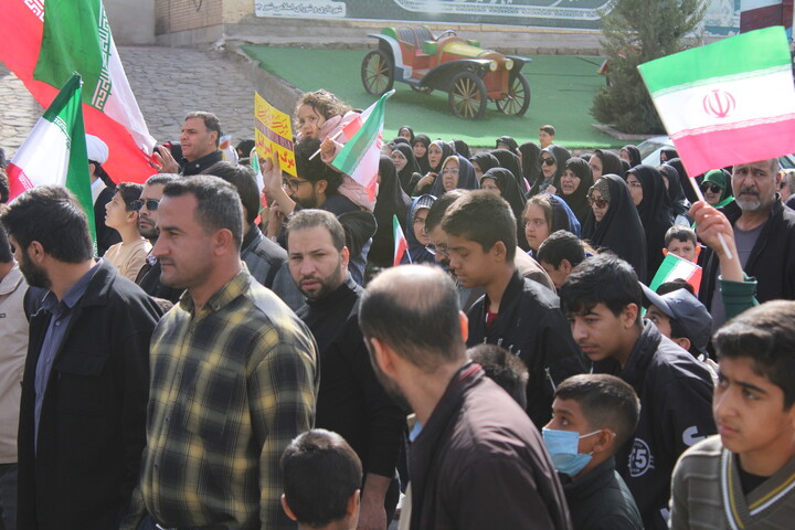 تصاویر/ مراسم راهپیمایی یوم‌الله ۲۲ بهمن در شهر جوپار