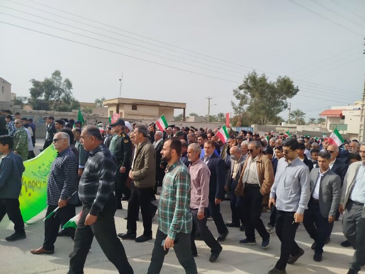 تصاویر/ راهپیمایی ۲۲ بهمن در شهر سعدآباد