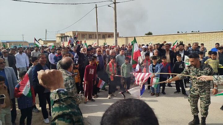 تصاویر/ راهپیمایی ۲۲ بهمن در شهر سعدآباد