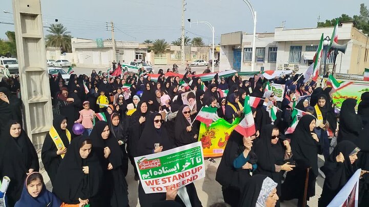 تصاویر/ راهپیمایی ۲۲ بهمن در شهر سعدآباد