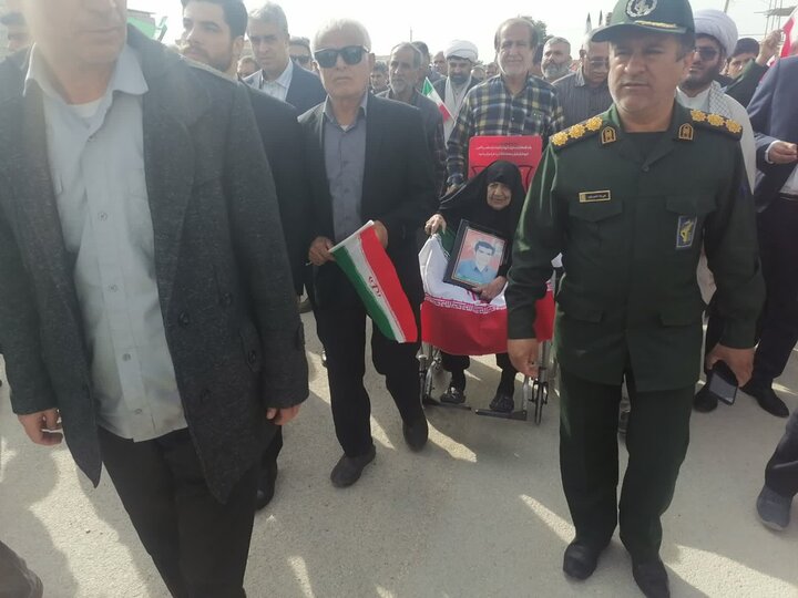 تصاویر/ راهپیمایی ۲۲ بهمن در شهر سعدآباد