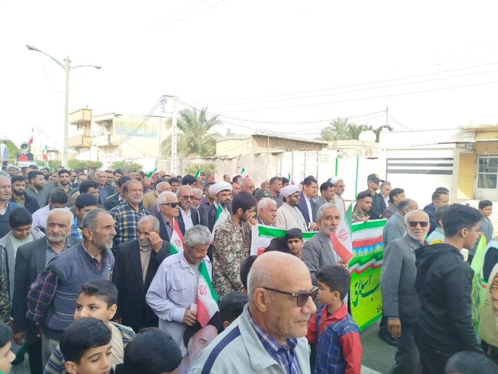 تصاویر/ راهپیمایی ۲۲ بهمن در شهر سعدآباد