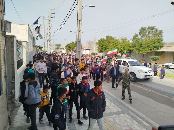 تصاویر/ راهپیمایی ۲۲ بهمن در شهر سعدآباد