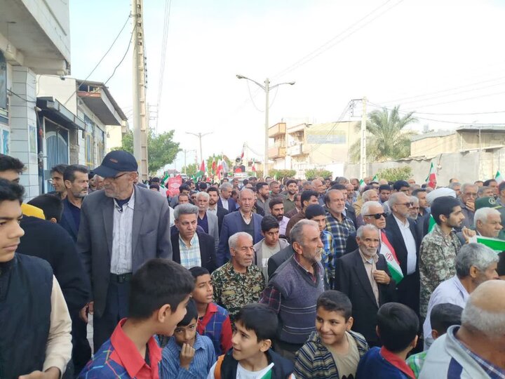 تصاویر/ راهپیمایی ۲۲ بهمن در شهر سعدآباد