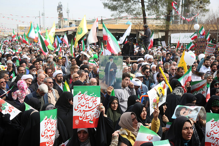 گزارش تصویری؛
اجتماع پرشور راهپیمایی ۲۲ بهمن شهر مقدس قم در جوار حرم بانوی کرامت