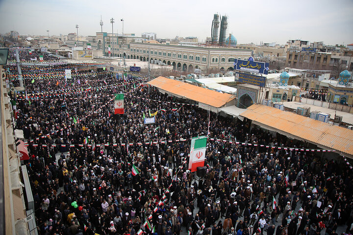 گزارش تصویری؛
اجتماع پرشور راهپیمایی ۲۲ بهمن شهر مقدس قم در جوار حرم بانوی کرامت
