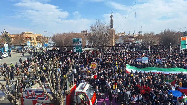 تصاویر/ مراسم راهپیمایی ۲۲ بهمن در نقده
