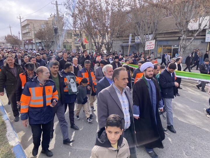 تصاویر/ مراسم راهپیمایی ۲۲ بهمن در نقده