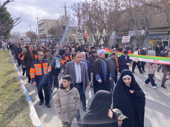 تصاویر/ مراسم راهپیمایی ۲۲ بهمن در نقده
