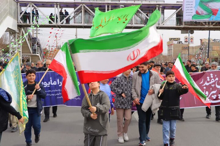 راهپیمایی باشکوه یوم‌الله 22 بهمن در اسلامشهر