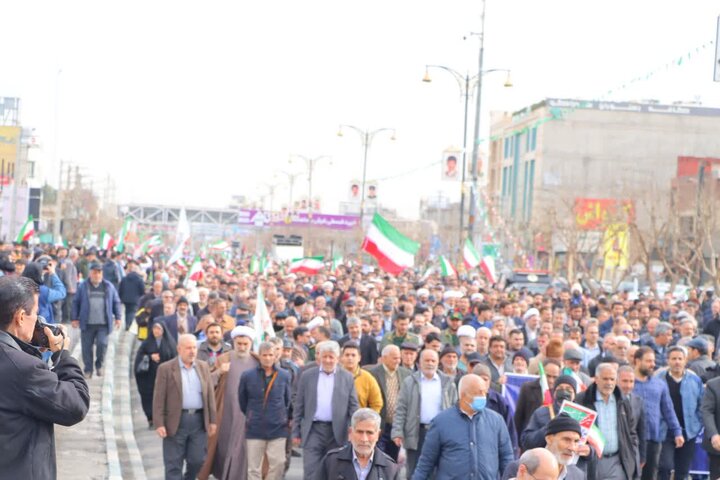 راهپیمایی باشکوه یوم‌الله 22 بهمن در اسلامشهر