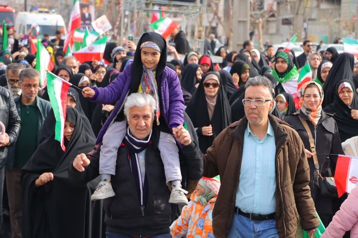 راهپیمایی باشکوه یوم‌الله 22 بهمن در اسلامشهر