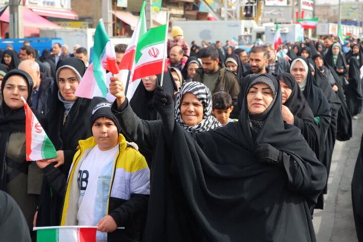 راهپیمایی باشکوه یوم‌الله 22 بهمن در اسلامشهر