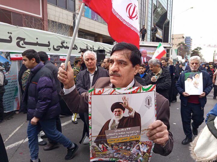 تصاویر / لبیک مردم شهر تهران به فرمان امام خامنه ای