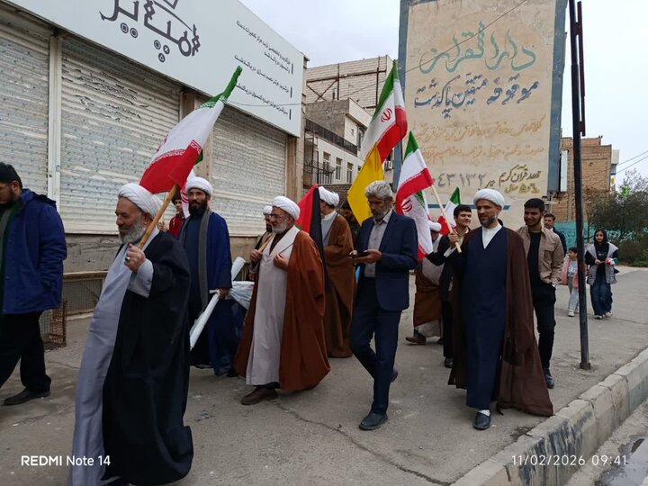تصاویر/ حضور پرشور و حماسی طلاب و روحانیون شهرستان پاکدشت در جشن ملی ۲۲ بهمن
