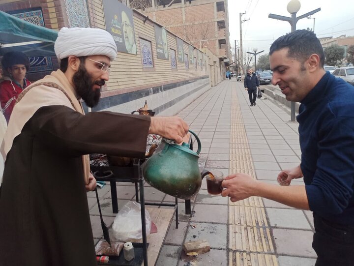تصاویر/ حضور پرشور و حماسی طلاب و روحانیون شهرستان پاکدشت در جشن ملی ۲۲ بهمن