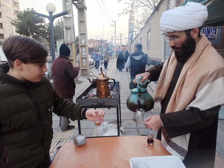 تصاویر/ حضور پرشور و حماسی طلاب و روحانیون شهرستان پاکدشت در جشن ملی ۲۲ بهمن